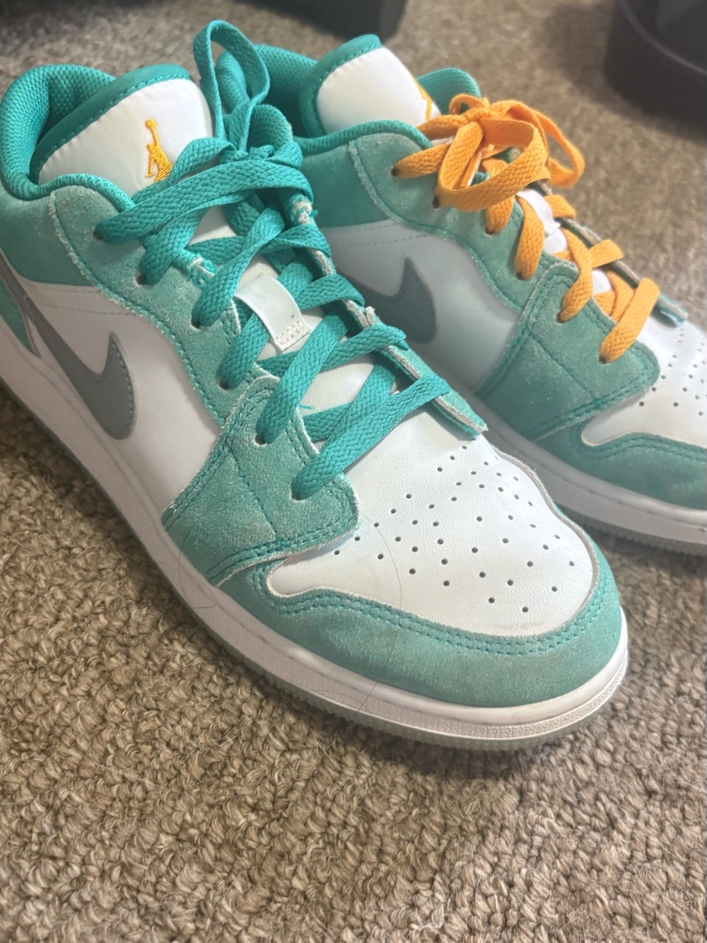 Nike Kids Low-Top Sneakers in Mint Green, White & Orange Accents